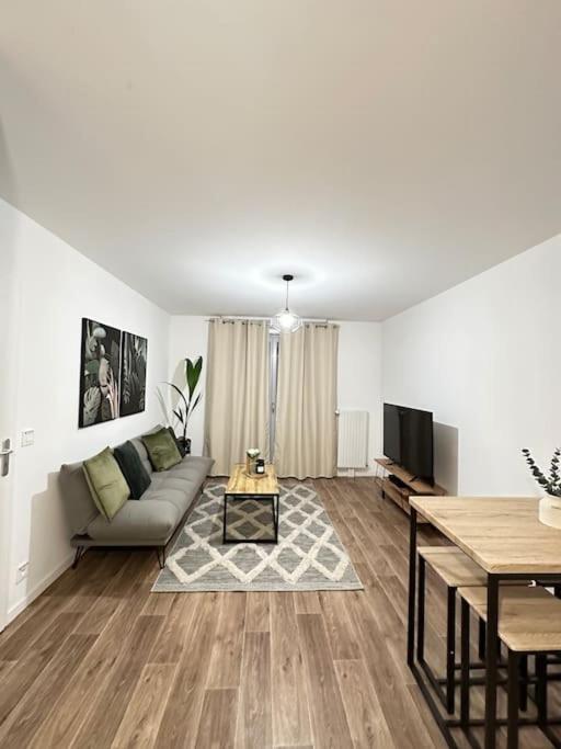 Cosy House A 6 Min Du Rer A Et Psa Apartment Carrieres-sous-Poissy Exterior photo